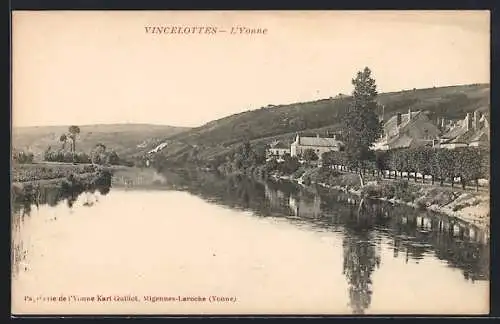 AK Vincelottes, Vue sur la rivière et le village avec collines en arrière-plan