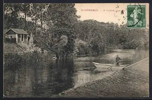 AK St-Vinnemer, À l`usine, vue du canal avec barque et paysage arboré