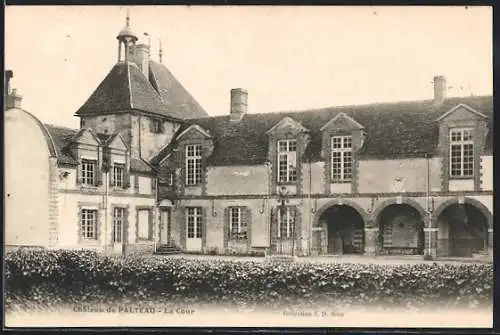 AK Palteau, Château de Palteau, La Cour