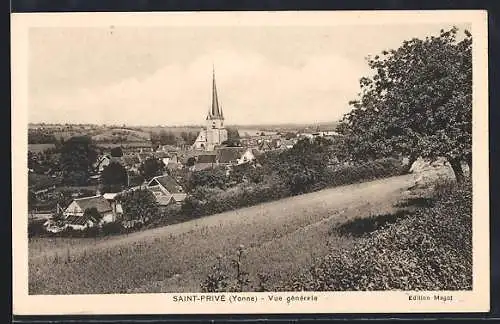 AK Saint-Privé /Yonne, Vue générale du village avec église et paysage champêtre