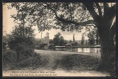 AK Villevallier /Yonne, Bords de l`Yonne, vue prise de la rive droite, un peu en aval du Pont