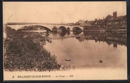 AK Villeneuve-sur-Yonne, Le Pont et les maisons au bord de l`eau
