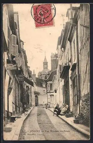 AK Joigny, Rue Montant-au-Palais avec vue sur le clocher