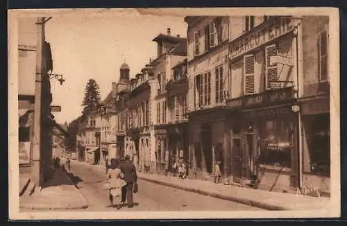 AK Tonnerre /Yonne, Rue de l`Hôpital avec passants et boutiques