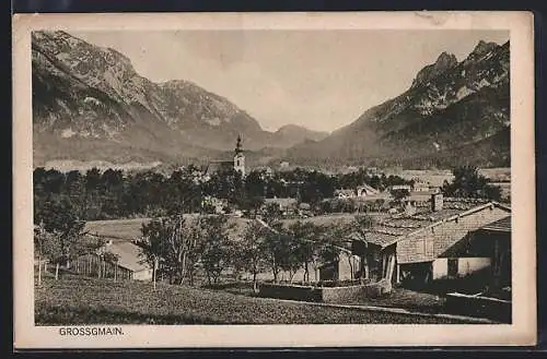 AK Grossgmain, Ortschaft vor Berglandschaft