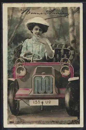 AK Dame in einem Auto