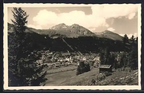 AK Davos, Ortsansicht mit Schatzalp und Schiahorn