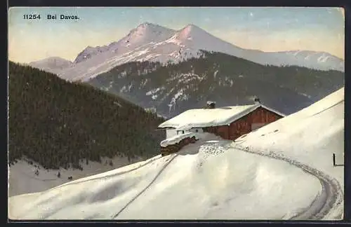 AK Davos, Berghütte im Schnee mit Bergpanorama
