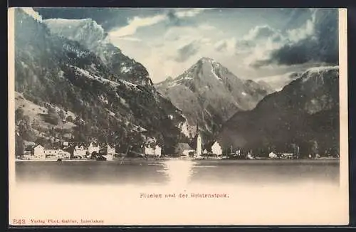 AK Fluelen, Ortspanorama mit Bristenstock vom Wasser aus