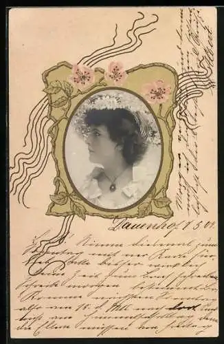 Foto-Collage-AK Elegante Dame mit Halskette