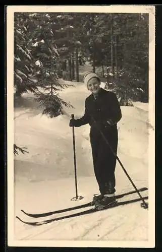 Foto-AK Knabe auf Ski