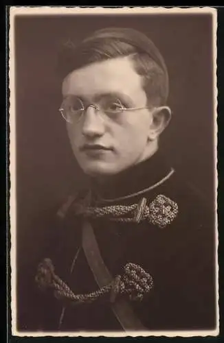 Foto-AK Student in vollem Wichs