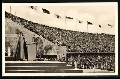 AK Berlin, 75. Deutscher Katholikentag, Bischof Wilhelm Weskamm bei seiner Schlussansprache im Olympia-Stadion