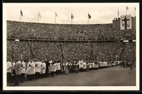 AK Berlin, 75. Deutscher Katholikentag, Einzug der Bischöfe zur Messe im Olympia-Stadion