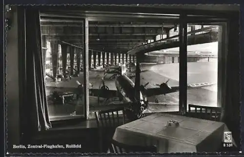 AK Berlin, Zentral-Flughafen, Rollfeld mit Flugzeugen