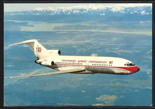 AK Flugzeug Boeing 727 der Portuguese Airways am Himmel