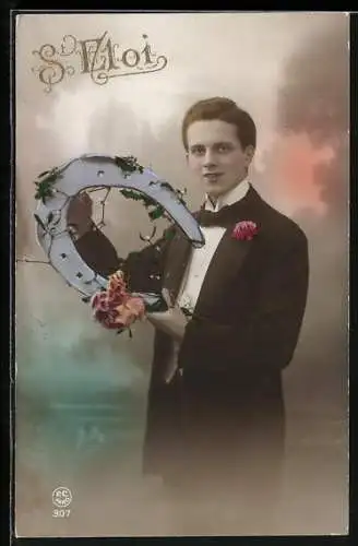 AK St. Eloi, Herr mit riesigem Hufeisen