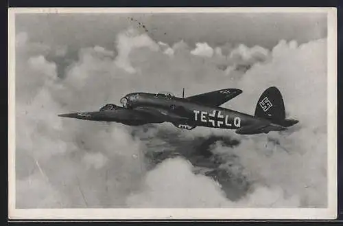 AK Kampfflugzeug Heinkel He 111 über den Wolken