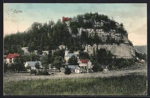 AK Oybin, Ortspanorama mit Berg Oybin