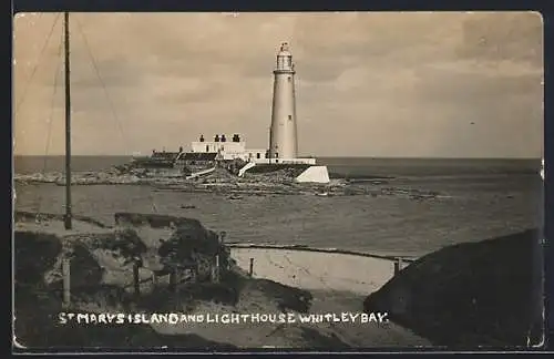AK Whitley Bay, St. Marys Island and Lighthouse