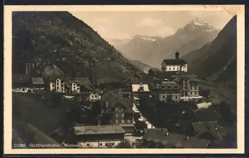 AK Wassen /Gotthardbahn, Totalansicht mit Bergblick aus der Vogelschau