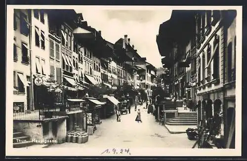 AK Thun, Hauptgasse mit Apotheke, Strassenpartie
