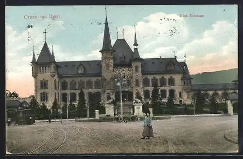 AK Bern, Historisches Museum, Frontansicht mit Strassenbahn