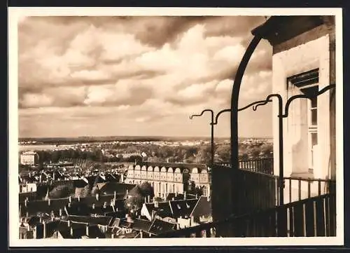 AK Halle /Saale, Blick von der Marktkirche auf Dom und Heide
