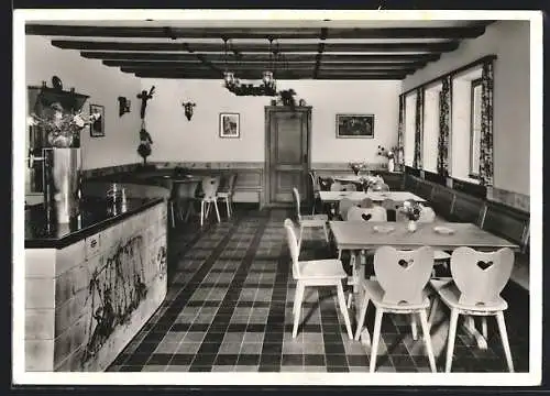 AK Osterberg /Illertissen, Gasthaus Deil-Bräu, Innenansicht
