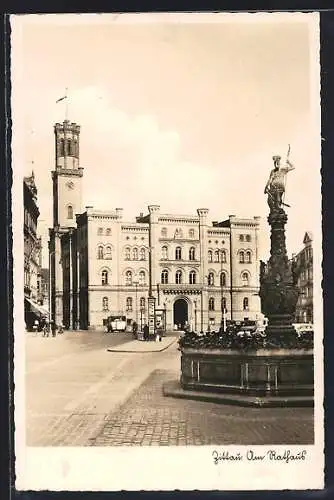 AK Zittau, Rathaus, Marktplatz mit Rolandbrunnen