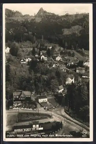 AK Oybin, Blick vom Ringweg nach dem Scharfenstein, mit Strassenkreuzung