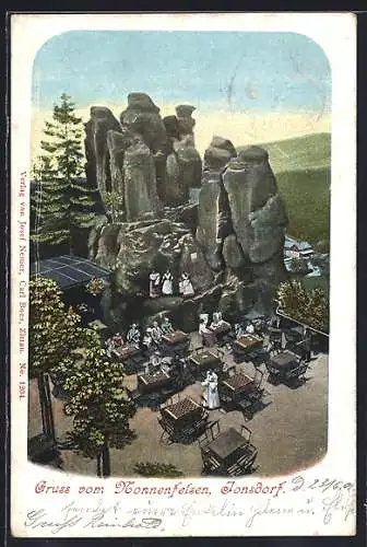 AK Jonsdorf, Nonnenfelsen, Gasthaus-Terrasse mit Felsen und Talblick