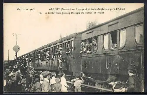 AK Albert, Passage d`un train Anglais en gare, englische Eisenbahn