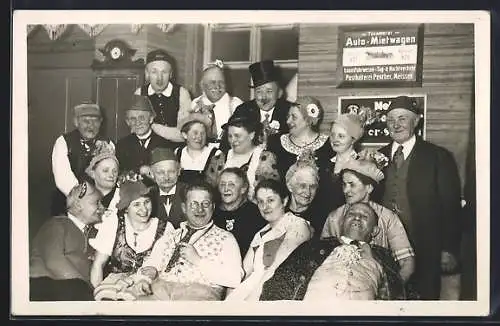 Foto-AK Meissen /Sachsen, Faschingsgesellschaft, Werbung für Auto-Mietwagen Posthalterei Penther /Meissen