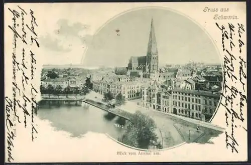 AK Schwerin / Mecklenburg, Ortsansicht mit Kirche, Blick vom Arsenal aus