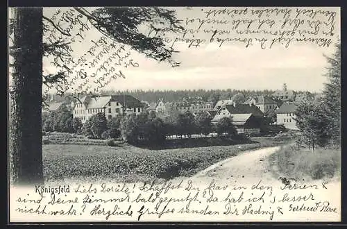 AK Königsfeld / Baden, Gesamtansicht des Ortes mit Landstrasse