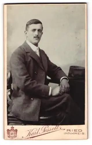 Fotografie Karl Posselt, Ried, Kirchenplatz 17, Porträt eines eleganten Herrn