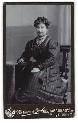 Fotografie German Gober, Braunau am Inn, Porträt einer Dame