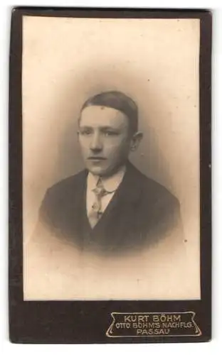 Fotografie Kurt Böhm, Passau, Porträt eines jungen Mannes