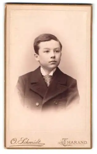 Fotografie O. Schmidt, Tharand, Junge im Anzug