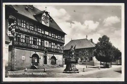 AK Staffelstein / Mainthal, Platz mit Rathaus und Denkmal