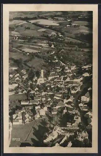 AK Peuerbach /O. D., Teilansicht mit Kirche, Fliegeraufnahme