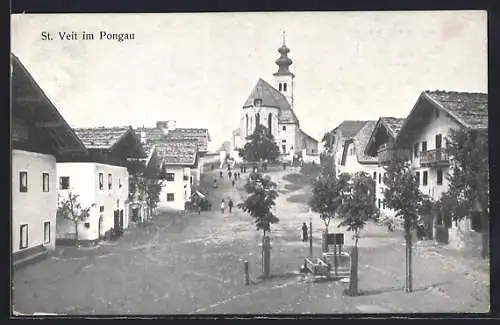 AK St. Veit im Pongau, Strassenpartie mit Blick zur Kirche