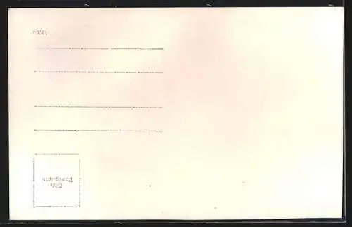 AK Trautmannsdorf a. d. L., Strassenpartie mit Denkmal