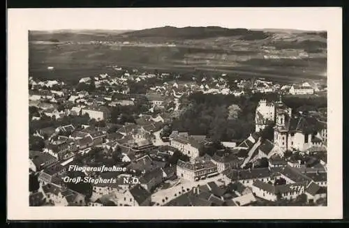 AK Gross-Siegharts, Teilansicht, Fliegeraufnahme