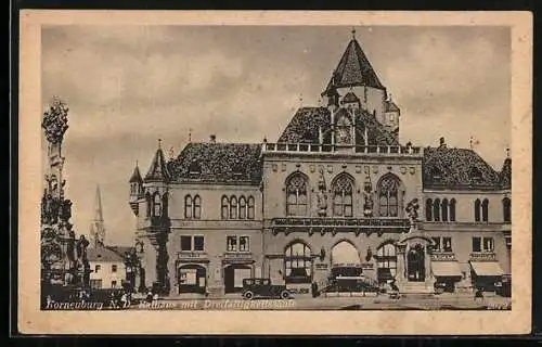 AK Korneuburg /N. D., Rathaus mit Dreifaltigkeitssäule