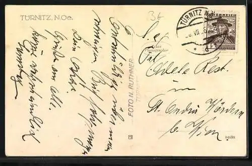 AK Türnitz /N. Oe., Teilansicht mit Bergen