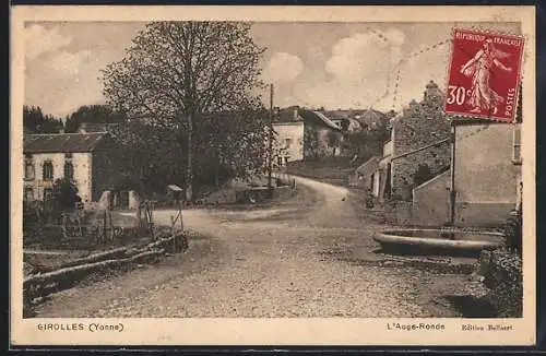 AK Girolles /Yonne, L`Auge-Ronde et la rue principale du village