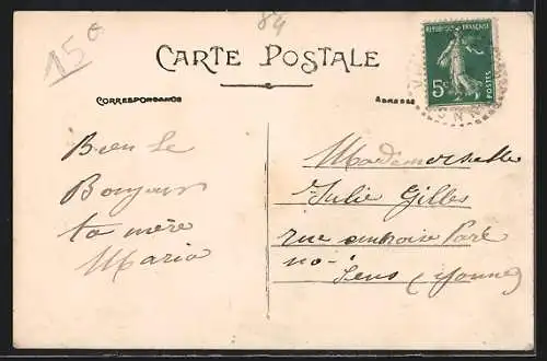 AK Villeblevin /Yonne, La Mairie avec un groupe d`enfants devant