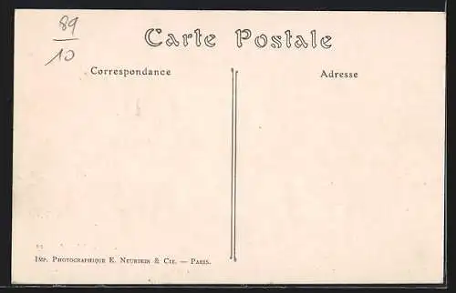 AK Vermenton /Yonne, La Place du Thureau et la Poste